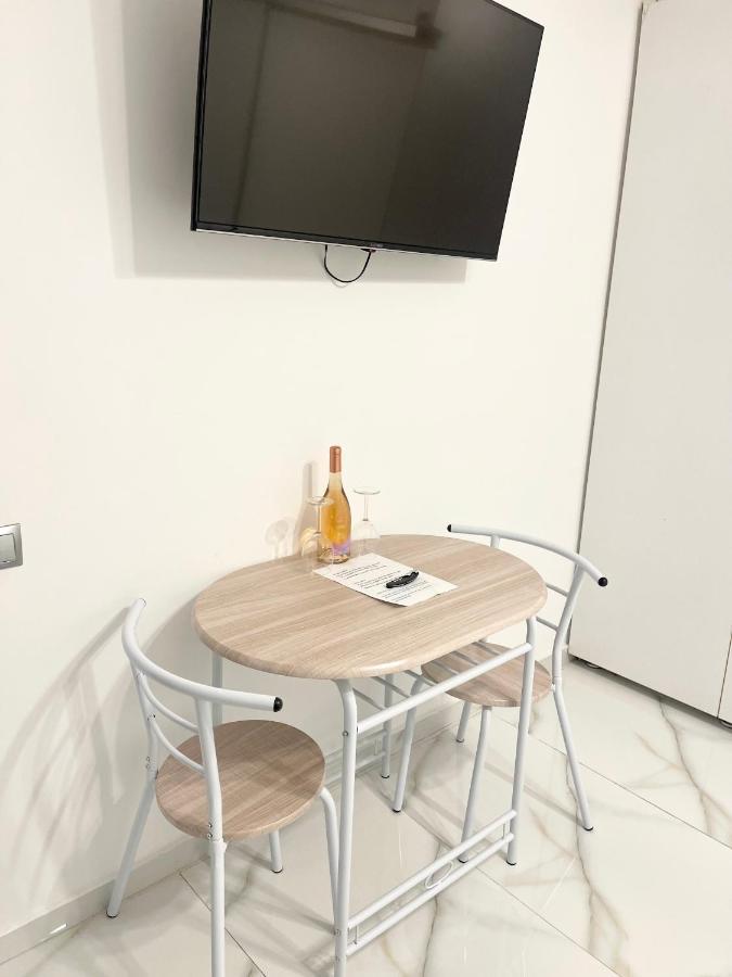 White 2 Apartamento Bucarest